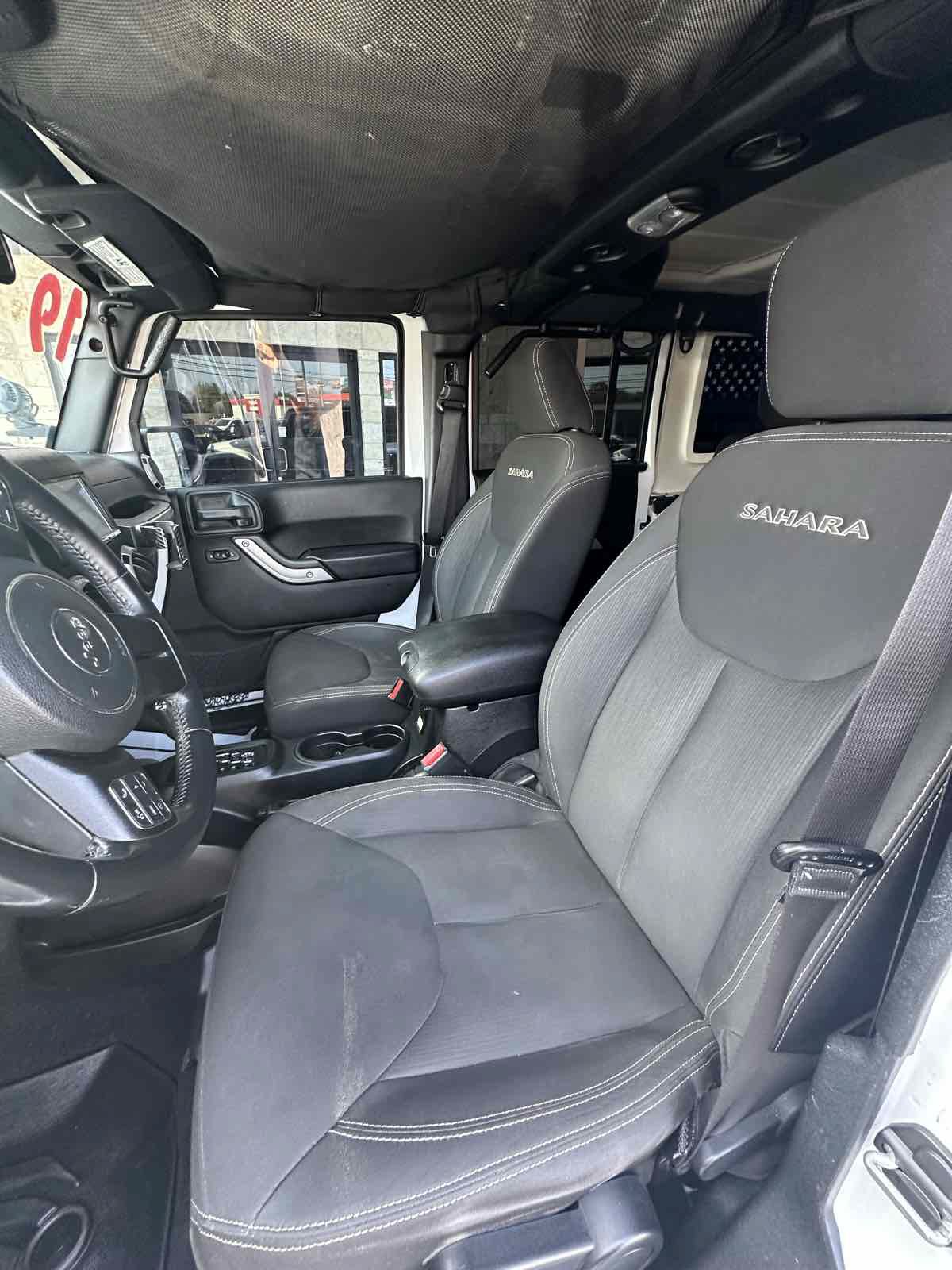 Used 2016 Jeep Wrangler Unlimited Sahara w/ Max Tow Package AWD/4WD image 10