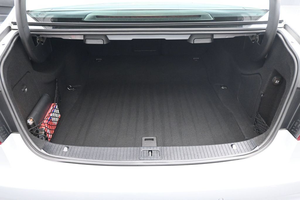 Used 2014 Mercedes-Benz E 250 BlueTEC Sedan image 18