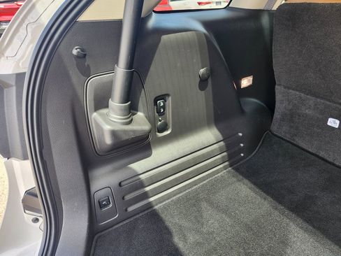 Used 2015 Lincoln MKX FWD w/ Equipment Group 101A image 31