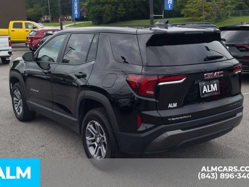 Used 2026 GMC Terrain Elevation FWD image 9