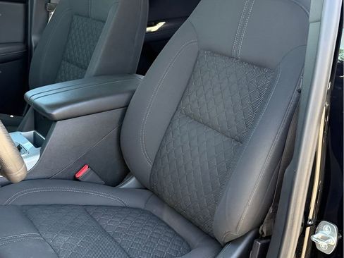 Used 2022 Chevrolet Blazer LT FWD image 22