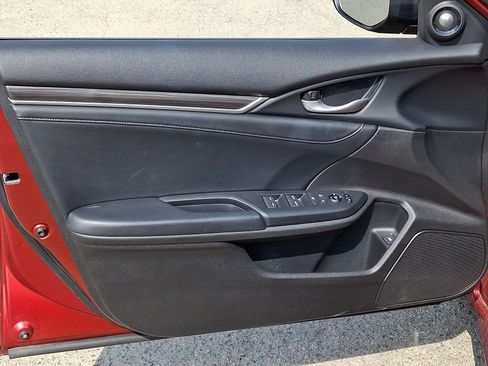 Used 2020 Honda Civic Touring image 12