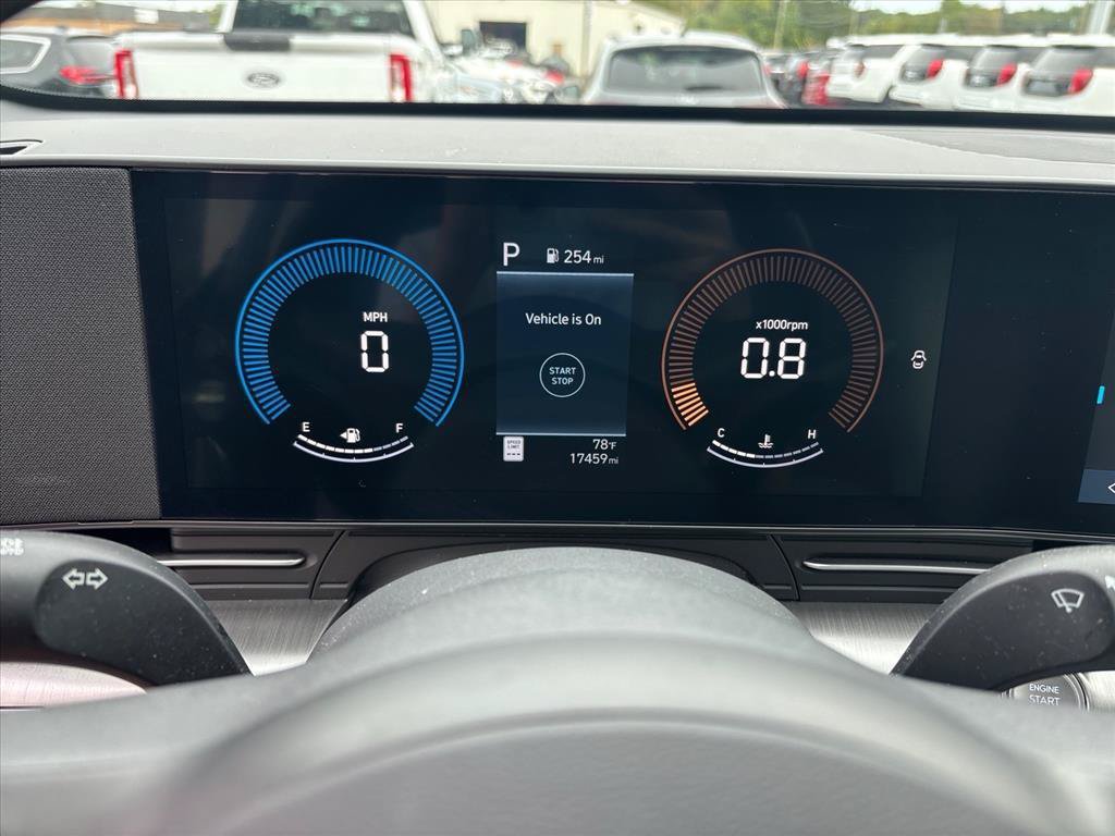 Used 2025 Hyundai Kona SEL AWD/4WD image 14