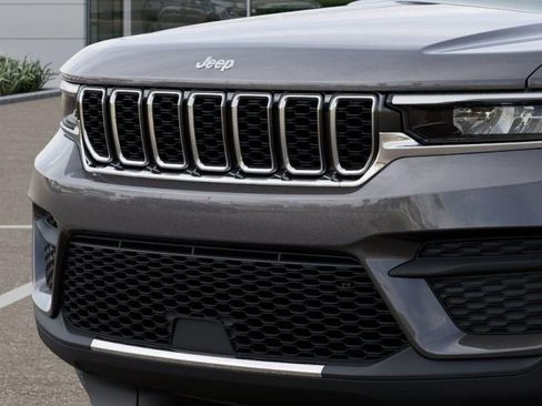 New 2025 Jeep Grand Cherokee Laredo X image 11