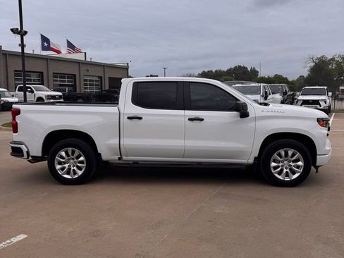 Used 2025 Chevrolet Silverado 1500 Custom RWD image 9