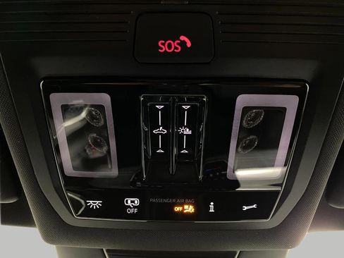 New 2026 Volkswagen Tiguan SE R-Line image 24