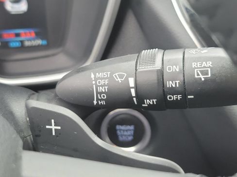 Used 2022 Toyota Corolla SE w/ SE Preferred Package FWD image 20