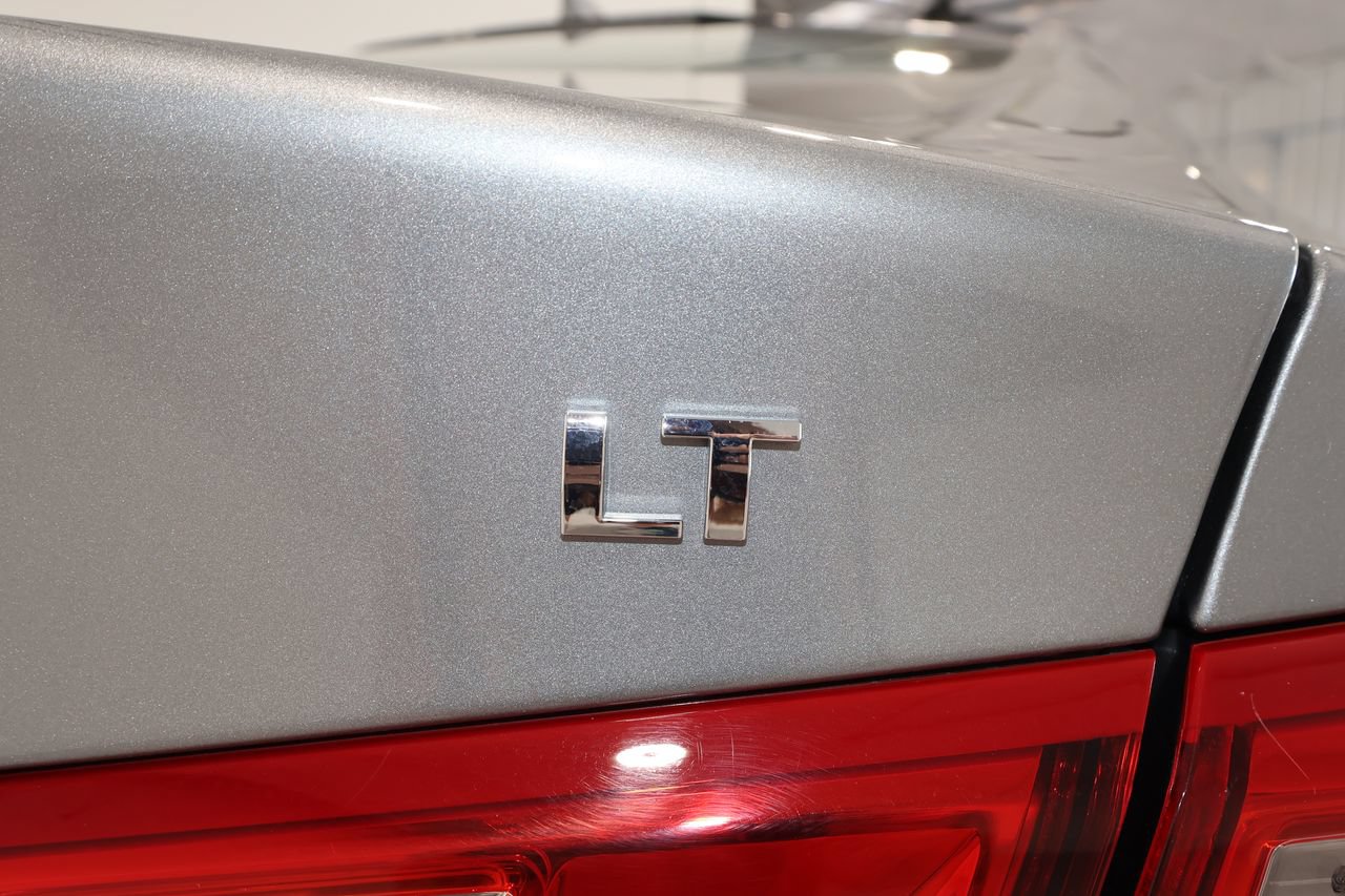 Used 2024 Chevrolet Malibu LT FWD image 35