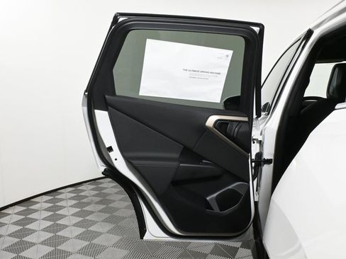 Used 2025 BMW X3 xDrive30i w/ Premium Package image 32