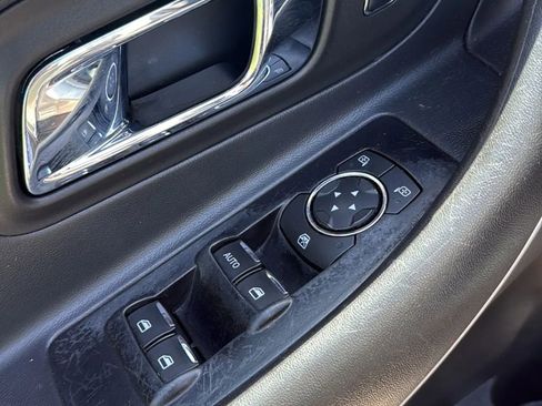 Used 2018 Ford Taurus SEL w/ Equipment Group 201A AWD/4WD image 13