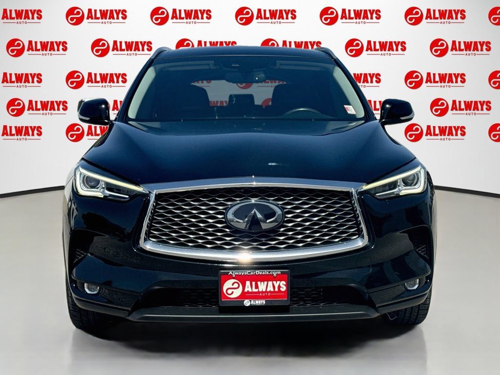 Used 2021 INFINITI QX50 Luxe FWD image 2