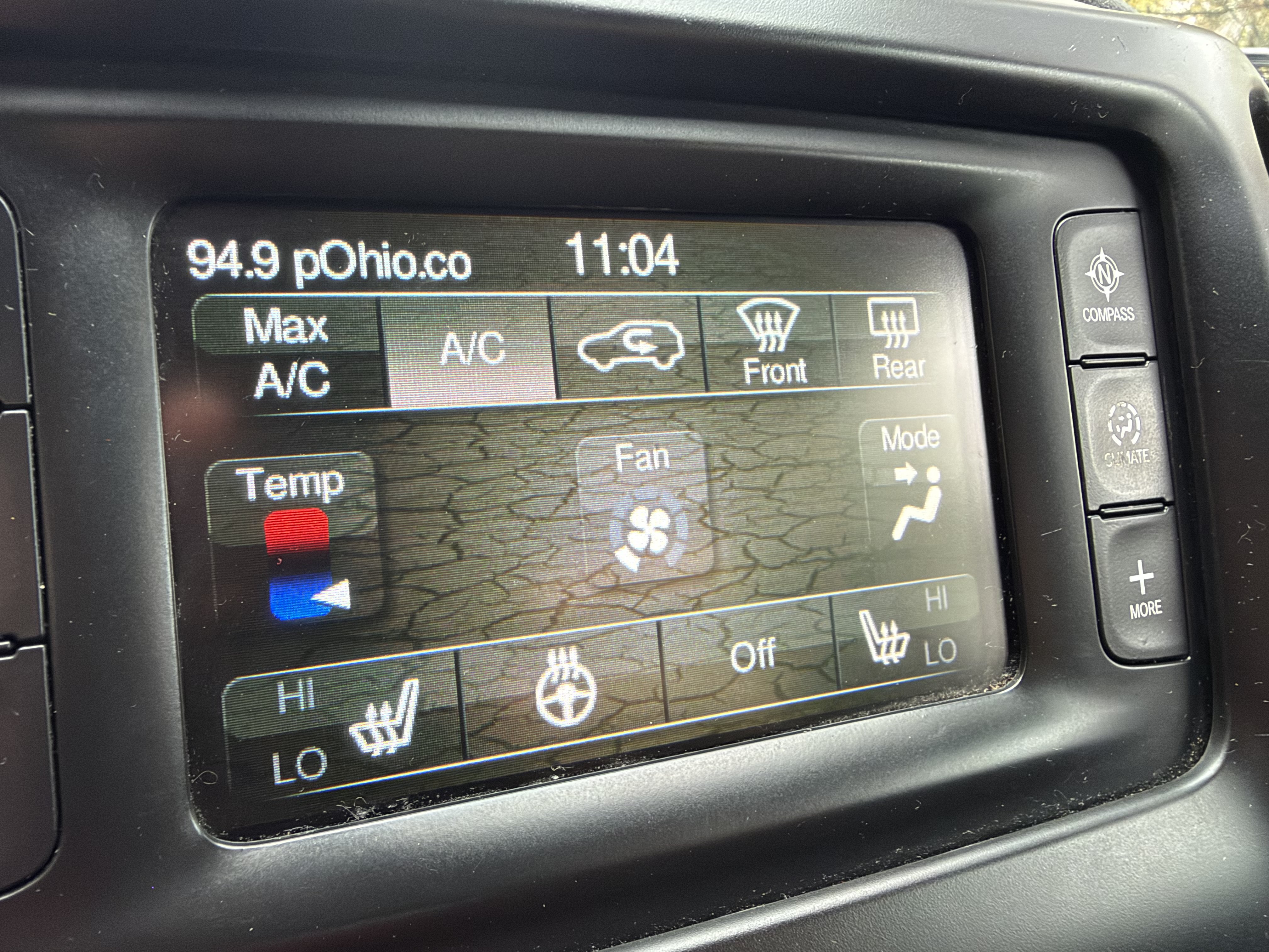 Used 2016 Jeep Cherokee Sport w/ Cold Weather Group AWD/4WD image 38