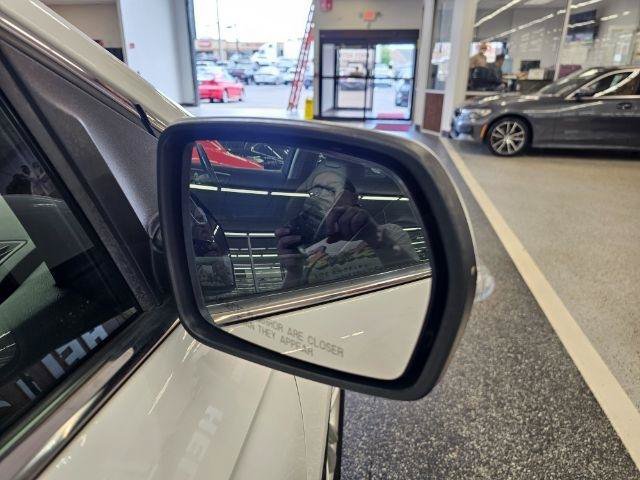 Used 2019 Ford Edge SEL w/ Equipment Group 201A AWD/4WD image 37