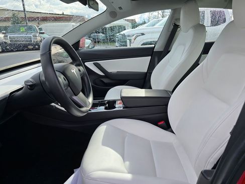 Used 2019 Tesla Model 3 Standard Range Plus image 19