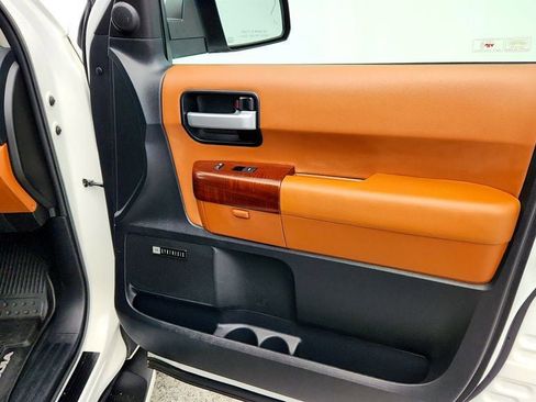 Used 2017 Toyota Sequoia Platinum AWD/4WD image 27