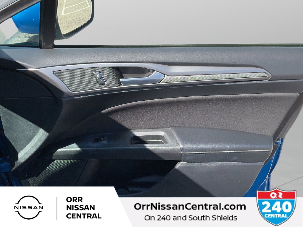 Used 2019 Ford Fusion SE FWD image 10