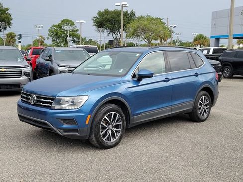 Used 2019 Volkswagen Tiguan SE w/ Panoramic Sunroof Package AWD/4WD image 2