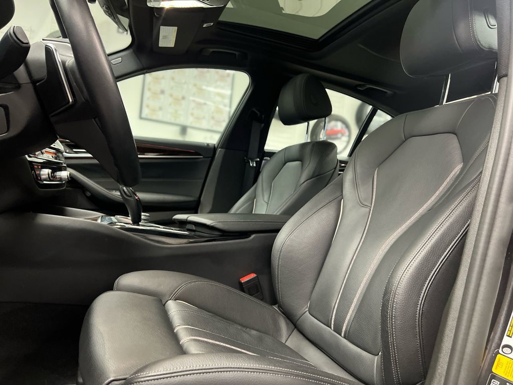 Used 2019 BMW 540i xDrive w/ Convenience Package AWD/4WD image 32