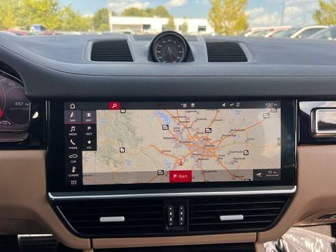 Used 2019 Porsche Cayenne Turbo AWD/4WD image 26