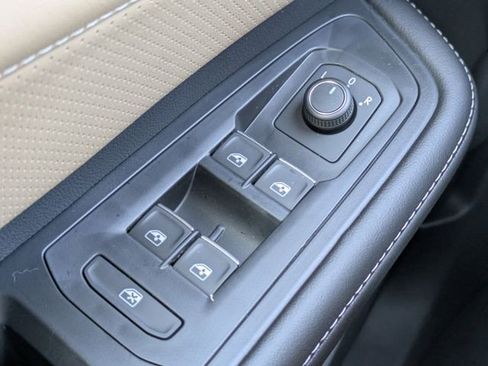 New 2026 Volkswagen Atlas Cross Sport SE image 26