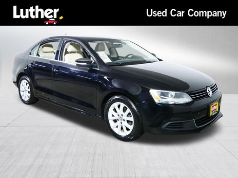 Used 2014 Volkswagen Jetta SE FWD image 1