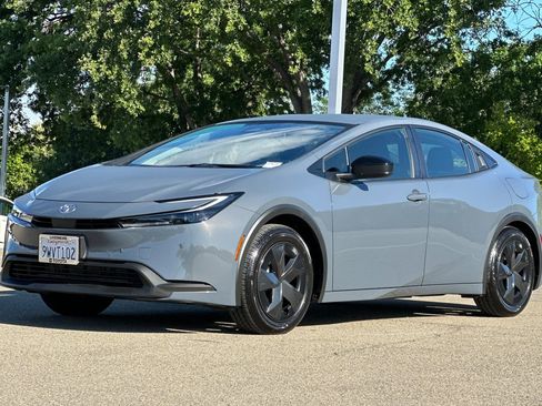 Certified 2026 Toyota Prius LE image 9