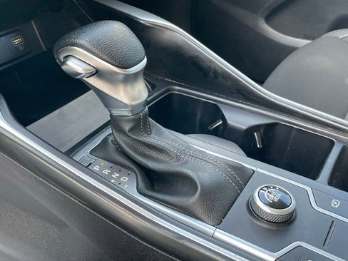 Used 2021 Kia Sorento LX image 18