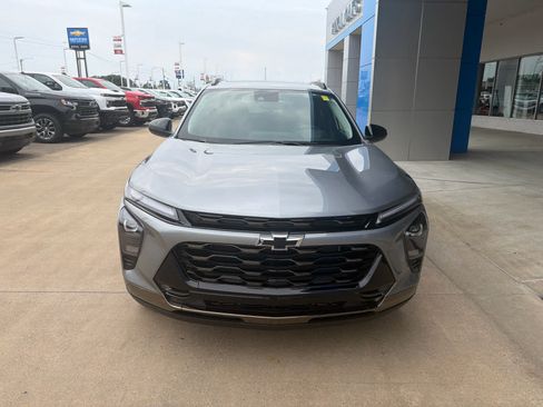 Used 2026 Chevrolet Trax ACTIV w/ Sunroof Package FWD image 10