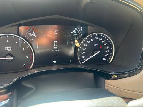 Used 2019 Cadillac XT5 Platinum AWD/4WD image 6