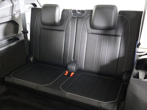 Used 2023 Volkswagen Tiguan SE R-Line image 37