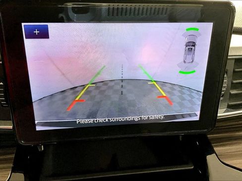 Used 2023 Ford Explorer Limited image 21