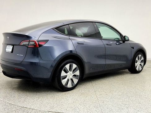 Used 2023 Tesla Model Y Long Range image 5