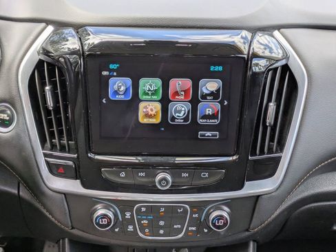 Used 2019 Chevrolet Traverse LT image 20