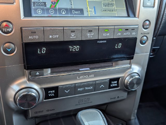 Used 2021 Lexus GX 460 Luxury w/ Sport Design Package AWD/4WD image 29