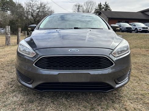 Used 2017 Ford Focus SE image 6