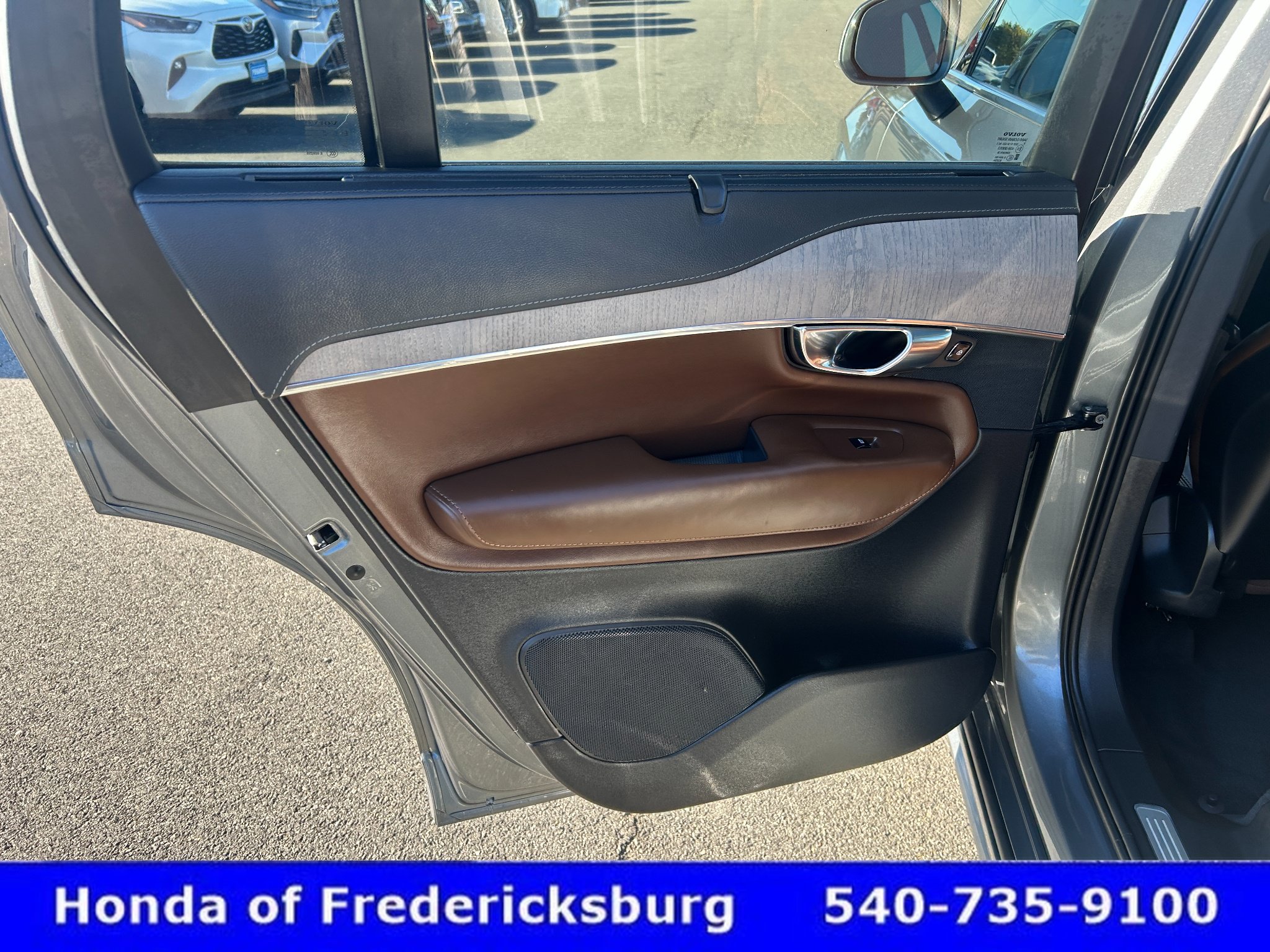 Used 2020 Volvo XC90 T6 Inscription w/ Protection Package Premier AWD/4WD image 11