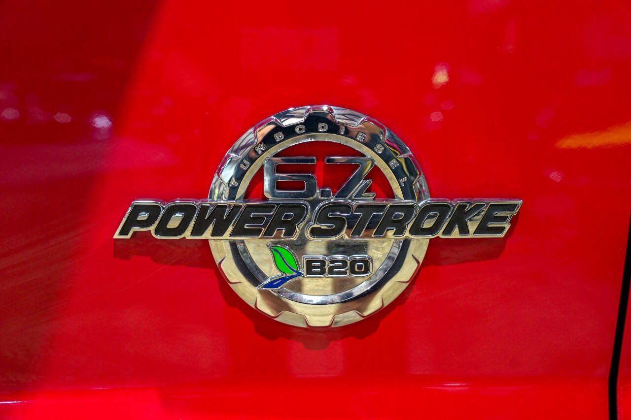 Used 2013 Ford F250 Lariat w/ Chrome Pkg AWD/4WD image 28