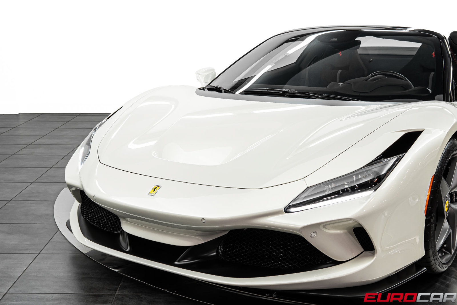 Used 2023 Ferrari F8 Tributo RWD image 16