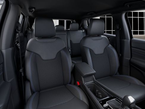 New 2026 Jeep Compass Latitude image 16