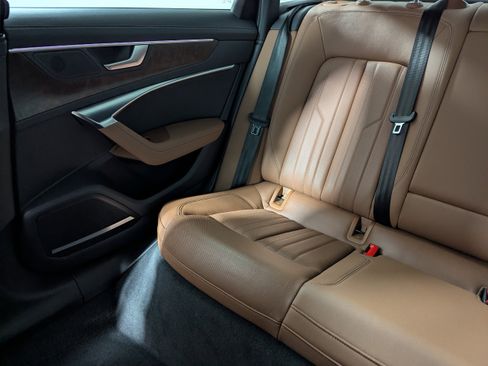 Used 2021 Audi A6 Premium Plus image 12