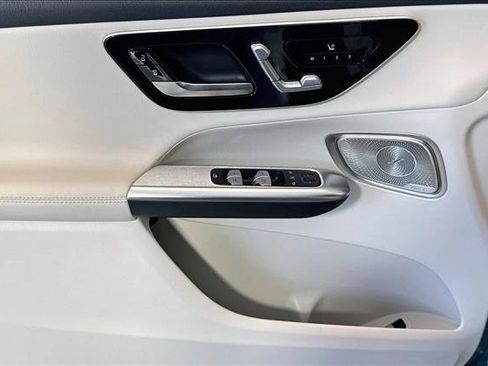 Used 2026 Mercedes-Benz GLC 300 4MATIC image 17