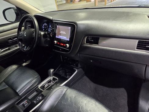 Used 2020 Mitsubishi Outlander SEL image 21