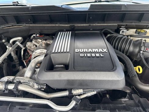 Used 2023 Chevrolet Silverado 1500 High Country w/ Technology Package AWD/4WD image 38