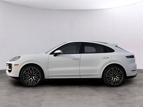 New 2026 Porsche Cayenne Coupe image 2