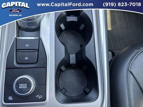 Certified 2022 Ford Explorer XLT w/ Equipment Group 202A image 31