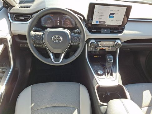 Used 2025 Toyota RAV4 Limited w/ Advanced Technology Package AWD/4WD image 12