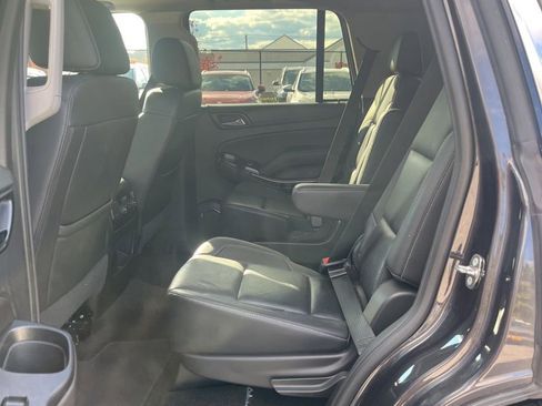 Used 2018 GMC Yukon SLT w/ HD Trailering Package image 18