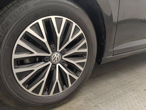 Used 2019 Volkswagen Jetta SE w/ Cold Weather Package image 31