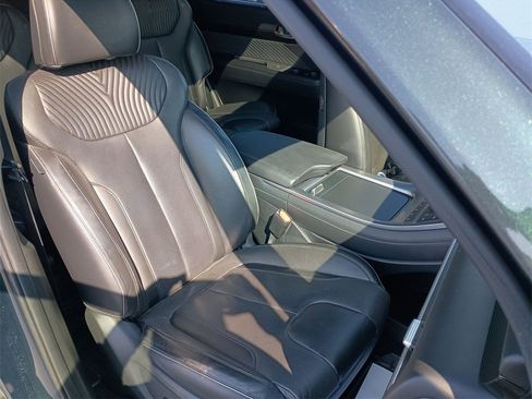 Used 2023 Hyundai Palisade Calligraphy image 31