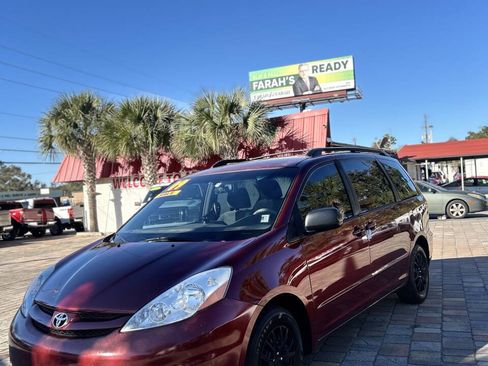 Used 2009 Toyota Sienna CE image 10
